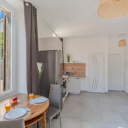 Frgk Suquet Olivier Historic 1br With Charm Ultrafast Wifi Cannes